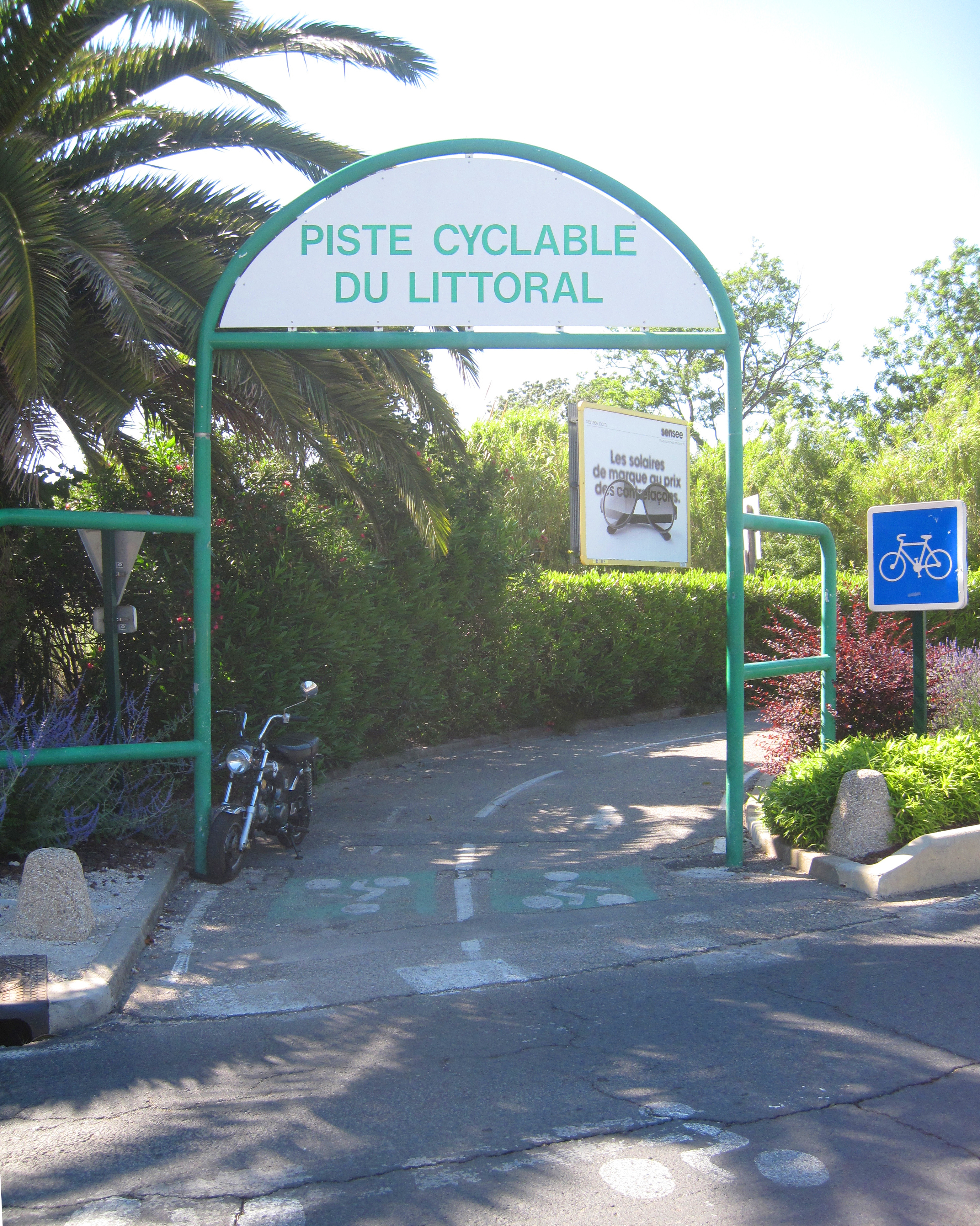 Start section Littoral Bicycle Path